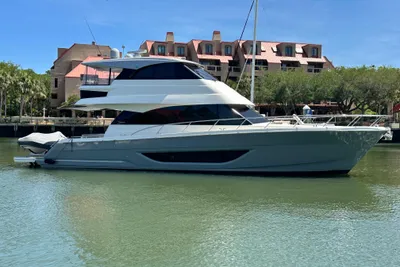 Maritimo M55