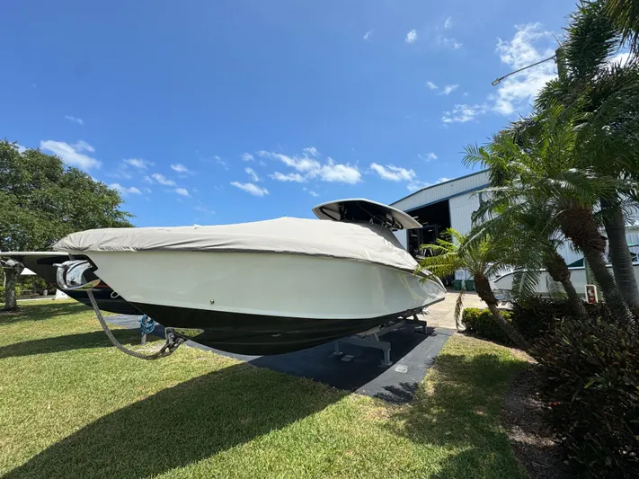 Aqua Divina Yacht Photos Pics 