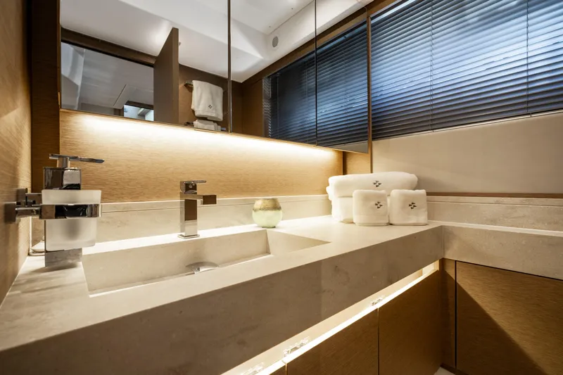 Soiral Yacht Photos Pics 