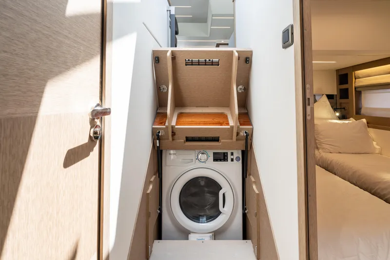 Soiral Yacht Photos Pics 