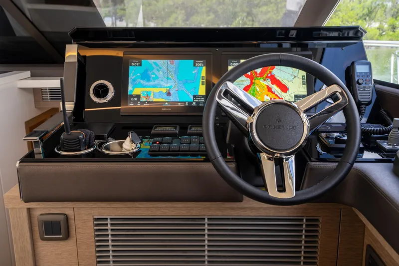 Soiral Yacht Photos Pics 