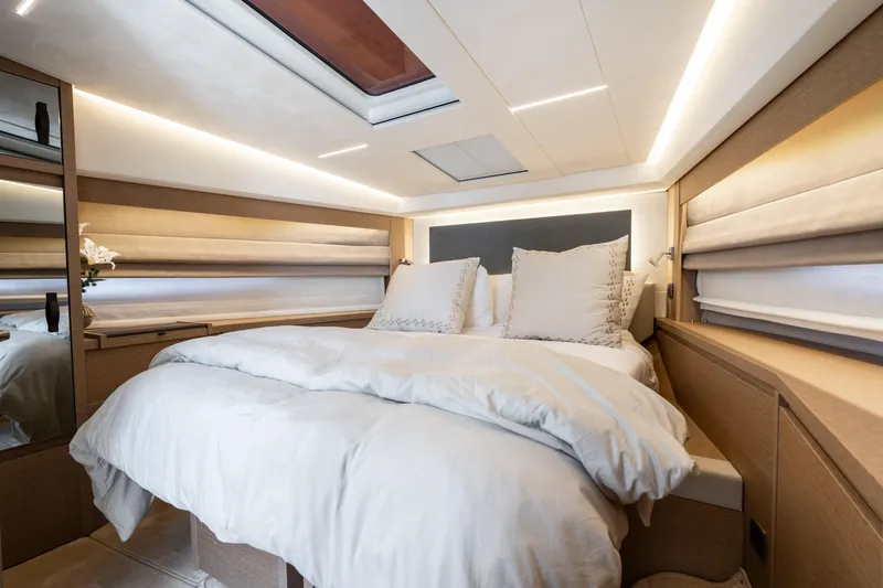 Soiral Yacht Photos Pics 