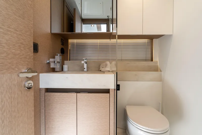 Soiral Yacht Photos Pics 