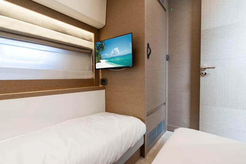 Soiral Yacht Photos Pics 