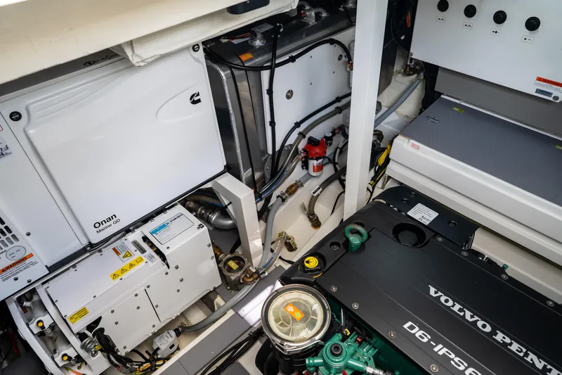 Soiral Yacht Photos Pics 