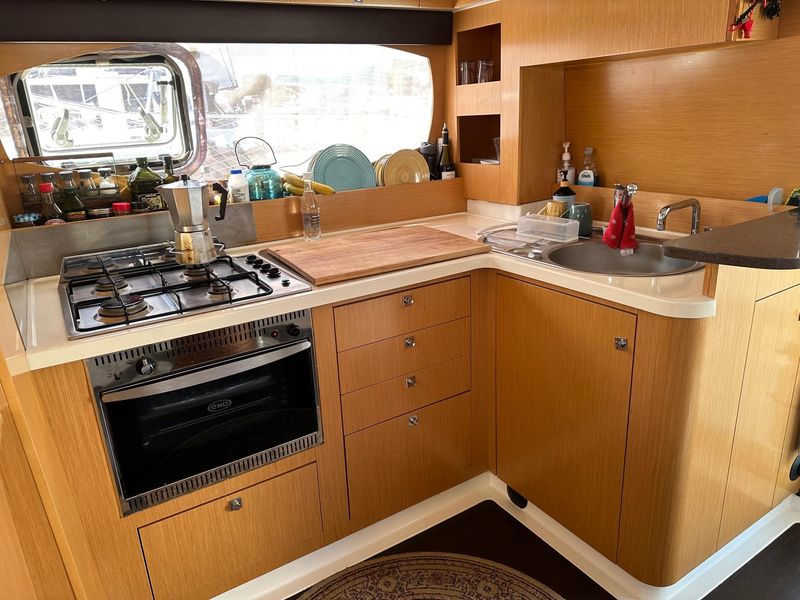 2010 Fountaine Pajot Summerland 40