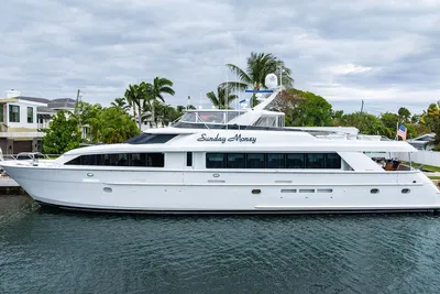 Hatteras 100 Motor Yacht