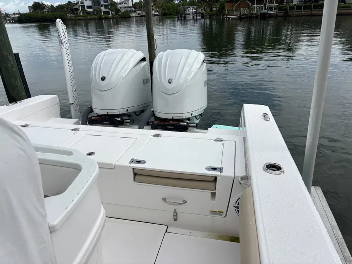  Yacht Photos Pics 2022 EVERGLADES 273 CC - Image 55