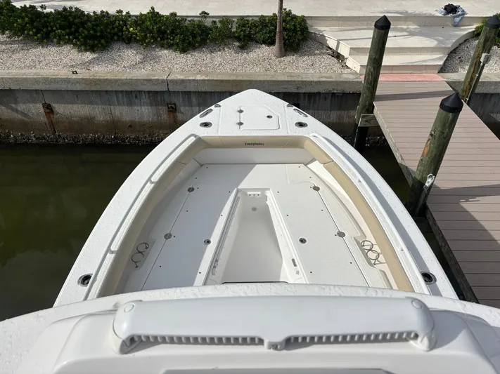  Yacht Photos Pics 2022 EVERGLADES 273 CC - Image 37