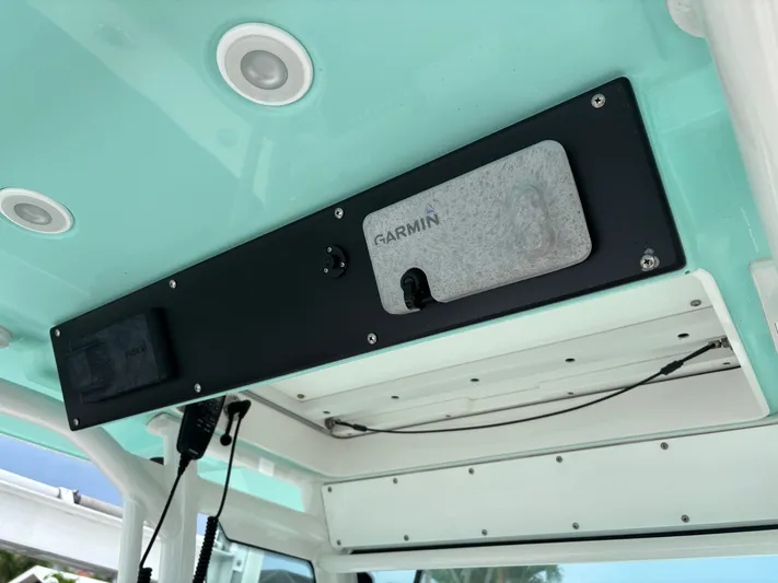  Yacht Photos Pics 2022 EVERGLADES 273 CC - Image 36