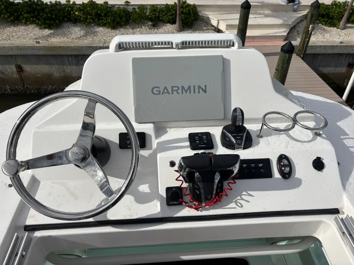  Yacht Photos Pics 2022 EVERGLADES 273 CC - Image 38