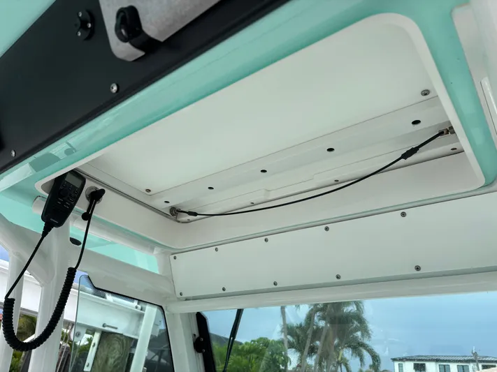  Yacht Photos Pics 2022 EVERGLADES 273 CC - Image 28