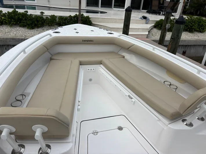  Yacht Photos Pics 2022 EVERGLADES 273 CC - Image 33