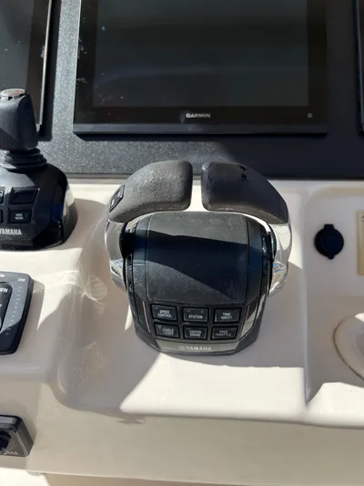 Next Level Yacht Photos Pics Control panel of a 2019 Grady-White Canyon 306 boat with Yamaha throttle.