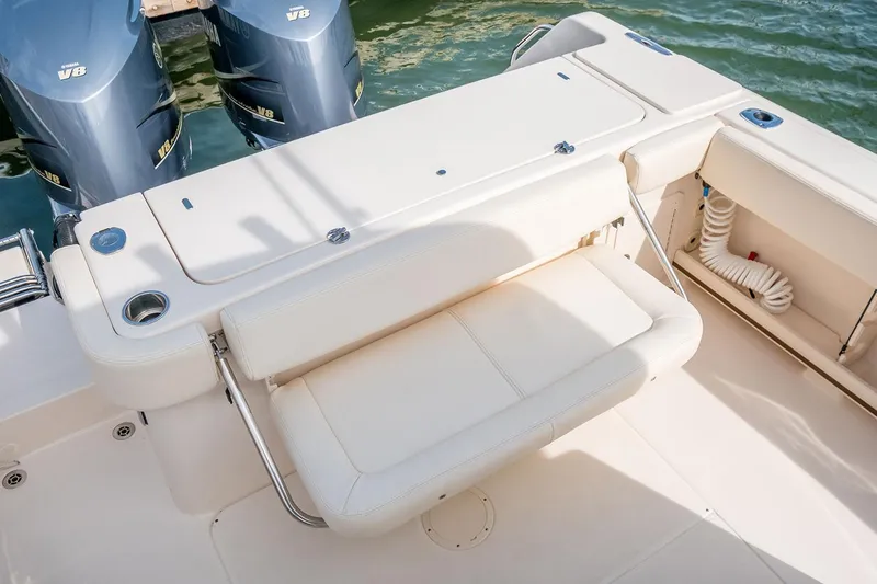 Next Level Yacht Photos Pics 2019 Grady-White Canyon 306 boat with dual Yamaha V8 engines and foldable seating.