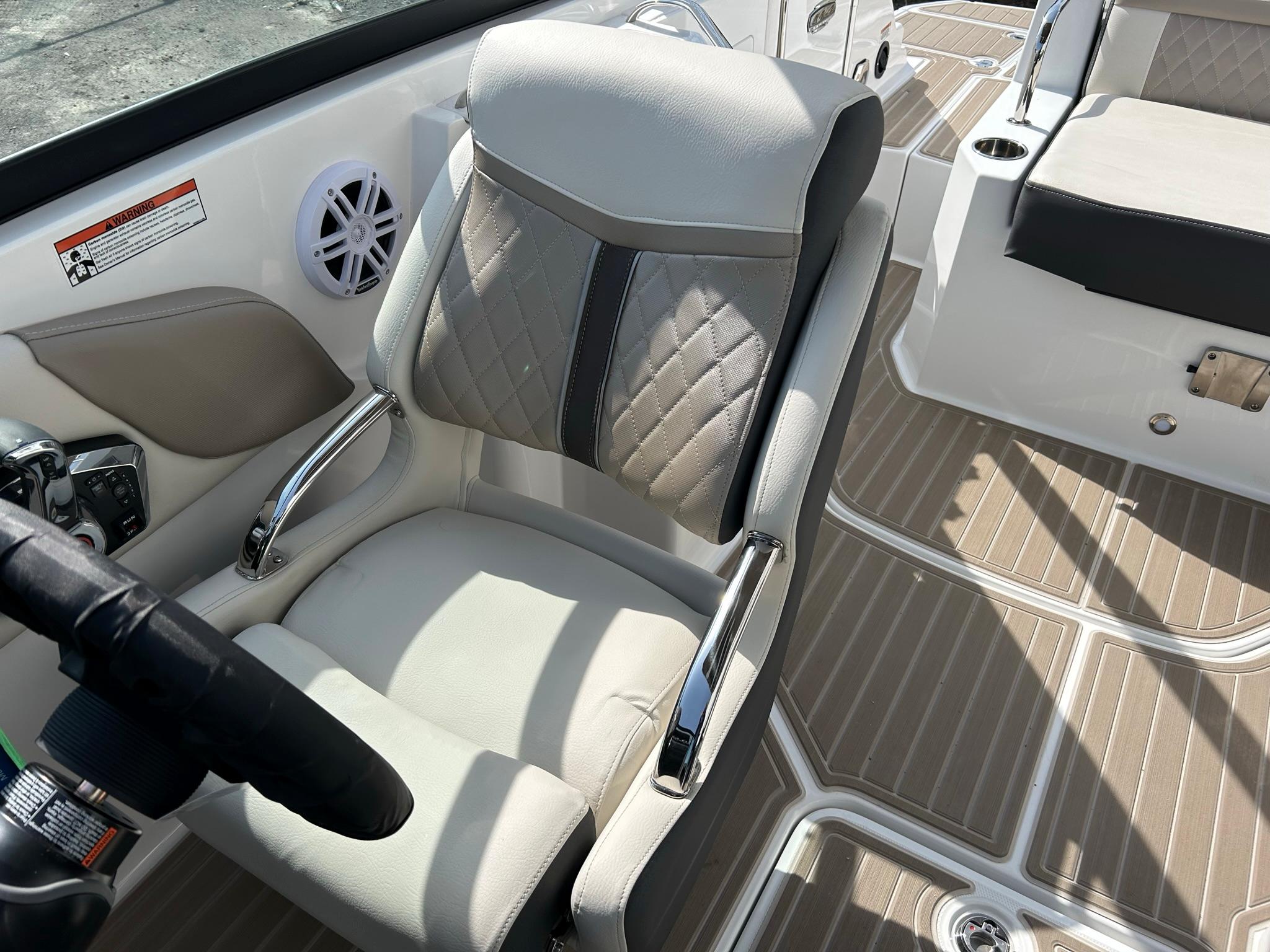 Tracy Boat Seats - Helm Chairs, Yacht Seats, Boarding Stairs