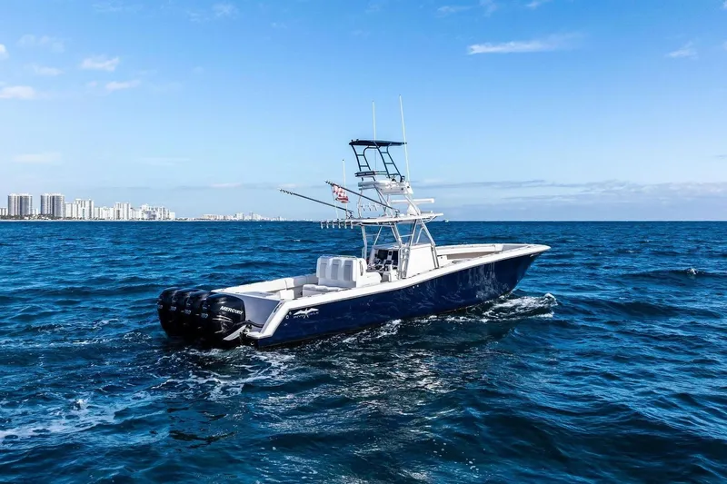  Yacht Photos Pics Invincible 42 Open Fisherman 2013 on open sea.