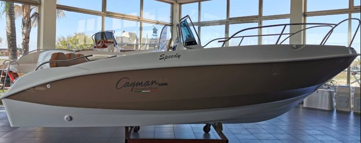 2025 Cayman Yachts 585