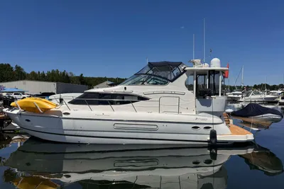 Cruisers Yachts 4450 Express Motor Yacht