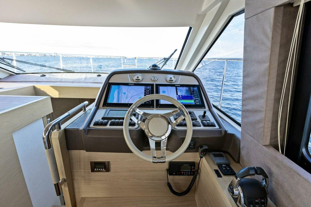 2015 Monte Carlo Yachts 50 