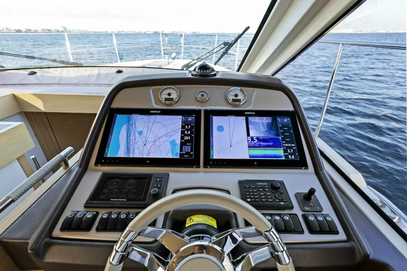 Nauti Obsession Yacht Photos Pics 2015 Monte Carlo Yachts MC5 - Nauti Obesession