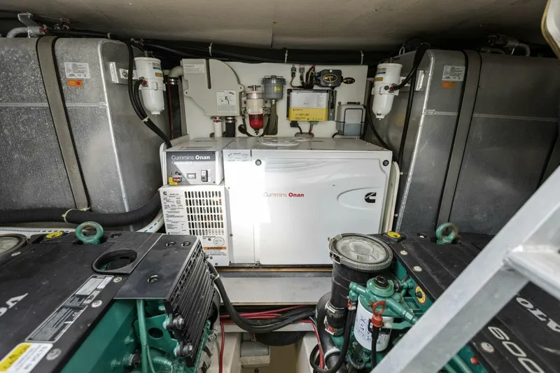 Nauti Obsession Yacht Photos Pics 2015 Monte Carlo Yachts MC5 - Nauti Obesession