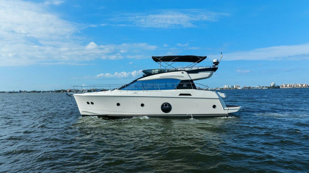 2015 Monte Carlo Yachts 50 