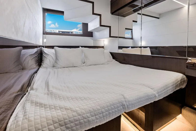 Food Fighter Yacht Photos Pics 2023 Galeon 640 Flybridge- FOOD FIGHTER- Guest Stateroom