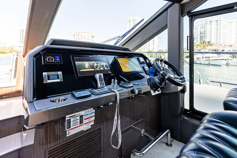 Food Fighter Yacht Photos Pics 2023 Galeon 640 Flybridge- FOOD FIGHTER- Helm