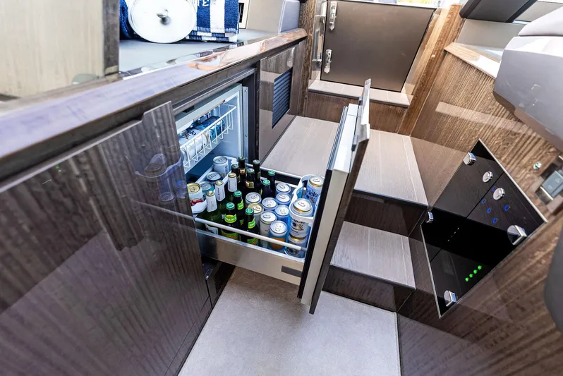 Food Fighter Yacht Photos Pics 2023 Galeon 640 Flybridge- FOOD FIGHTER- Salon