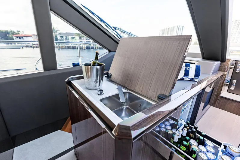 Food Fighter Yacht Photos Pics 2023 Galeon 640 Flybridge- FOOD FIGHTER- Salon