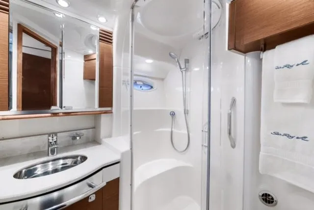 Exodus Yacht Photos Pics Sea Ray 52 - Head