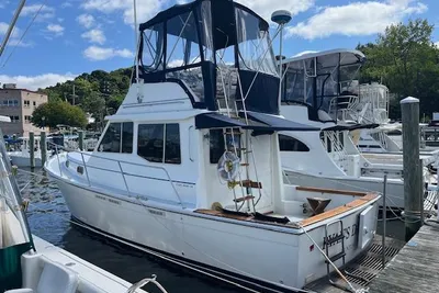 Cape Dory 33