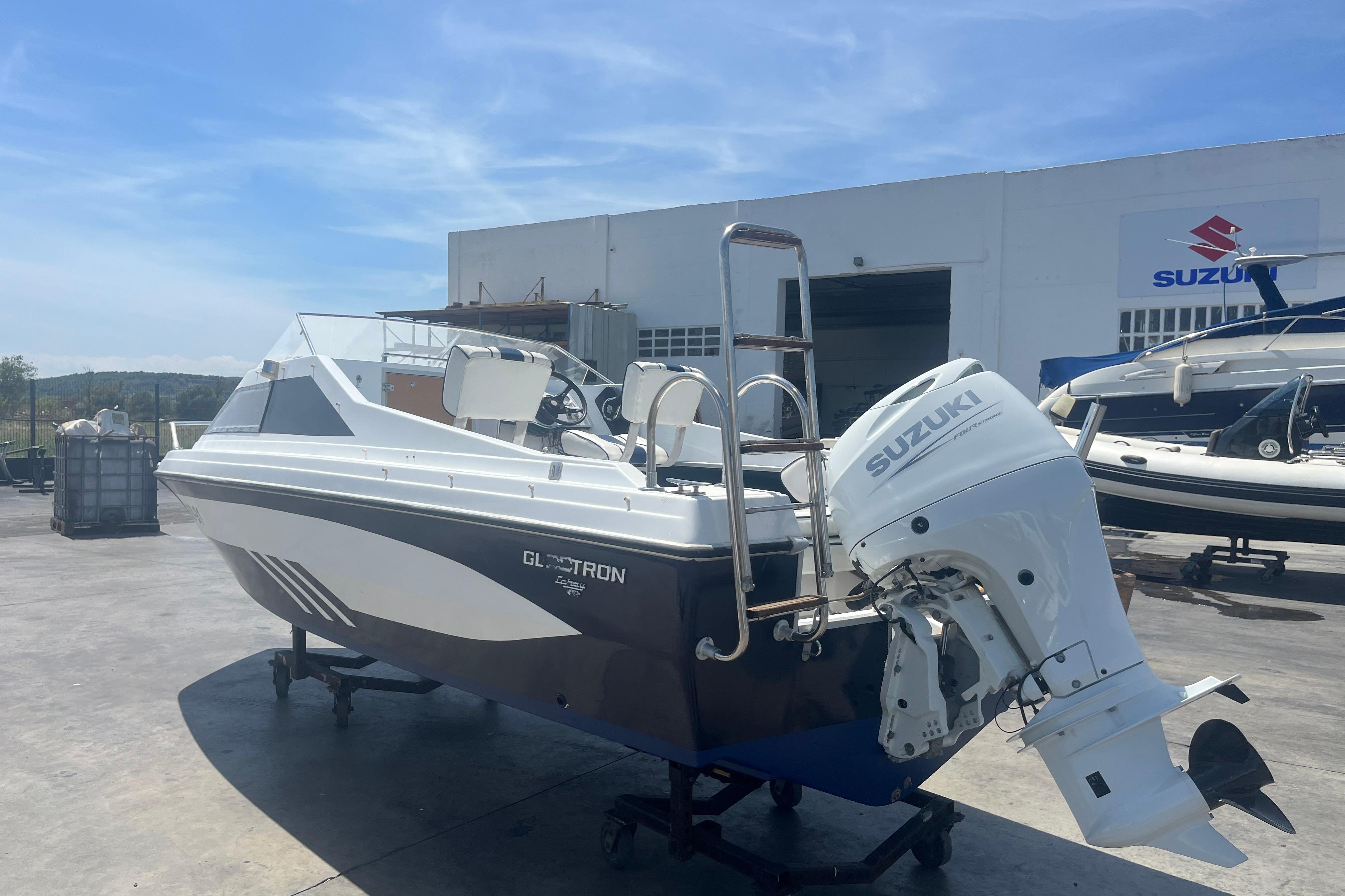 1991 Glastron Medium day