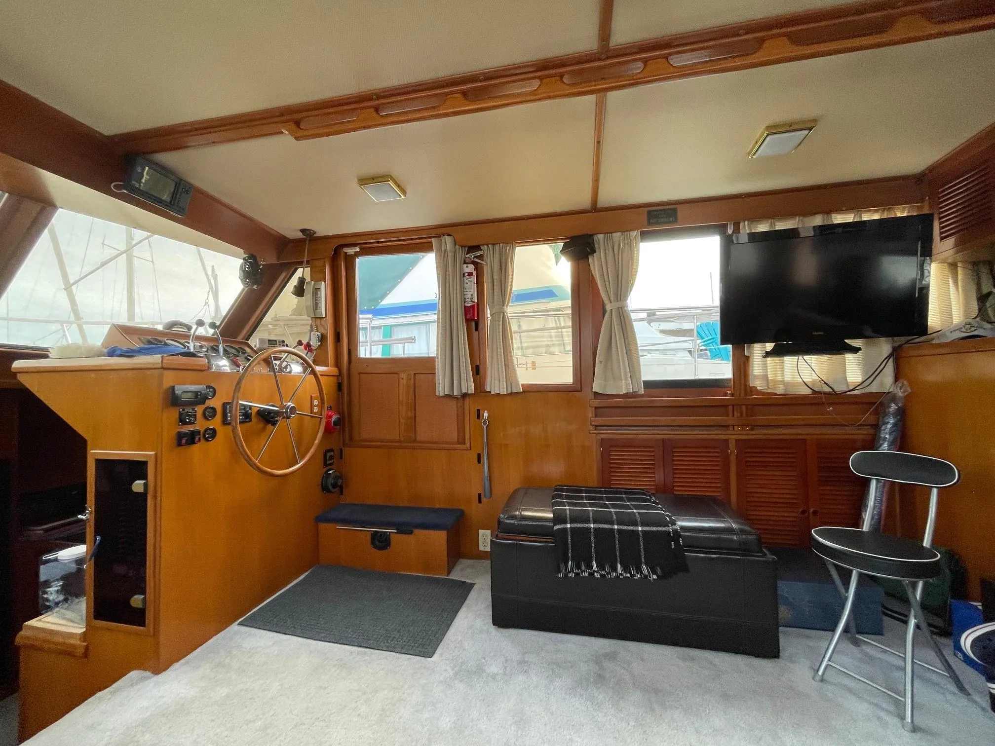 Lower helm to starboard