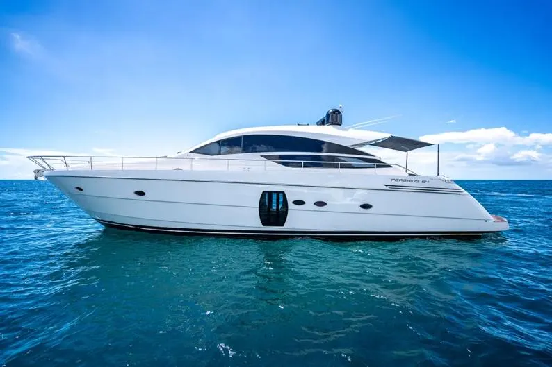  Yacht Photos Pics Pershing 64 - profile