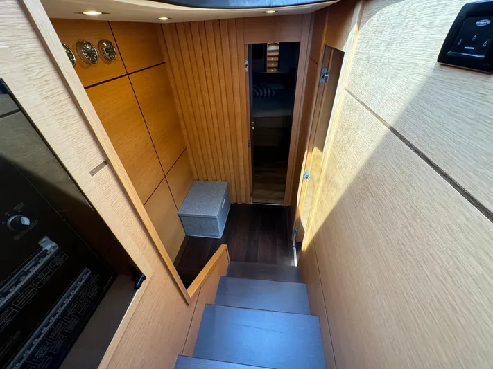  Yacht Photos Pics Pershing 64 stairs