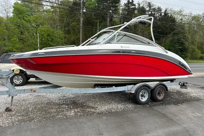 2012 Yamaha Boats AR240