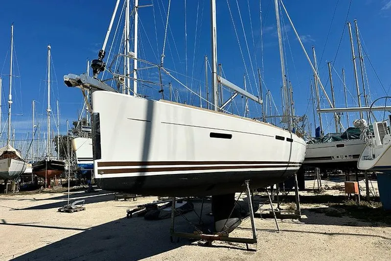  Yacht Photos Pics Jeanneau Sun Odyssey 409 2013