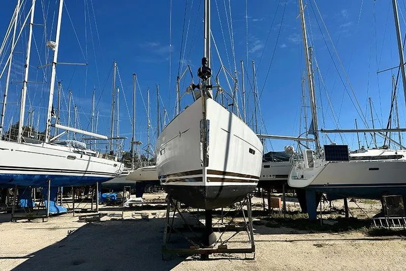  Yacht Photos Pics Jeanneau Sun Odyssey 409 2013