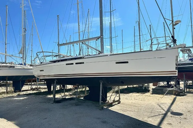  Yacht Photos Pics Jeanneau Sun Odyssey 409 2013