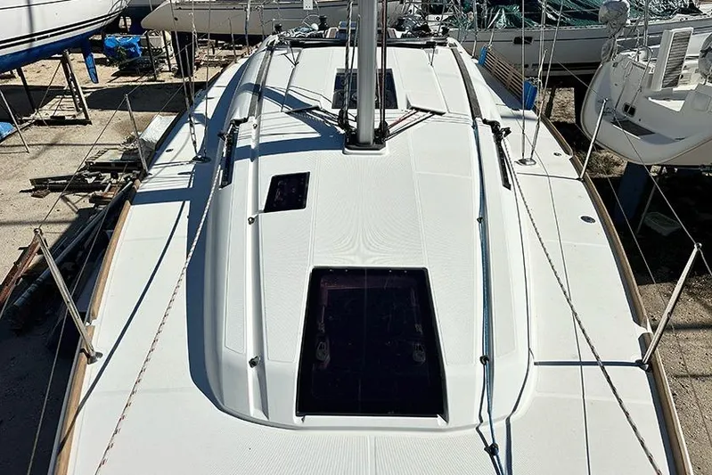  Yacht Photos Pics Jeanneau Sun Odyssey 409 2013