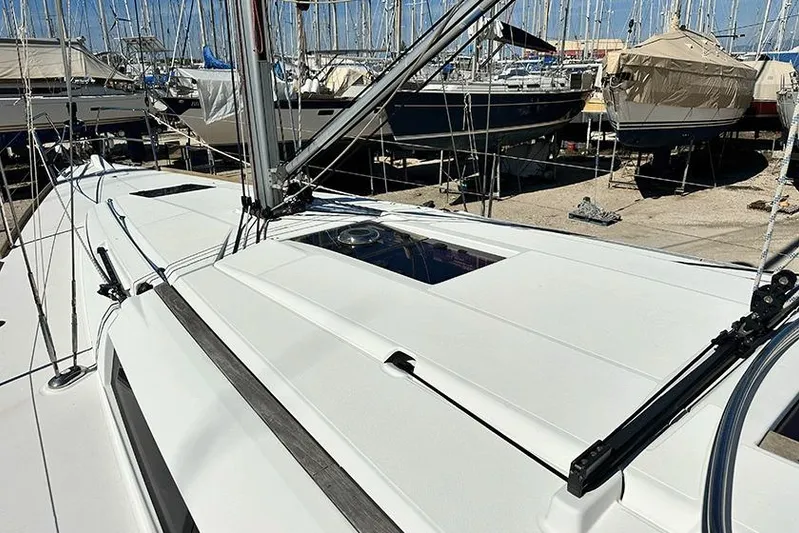  Yacht Photos Pics Jeanneau Sun Odyssey 409 2013