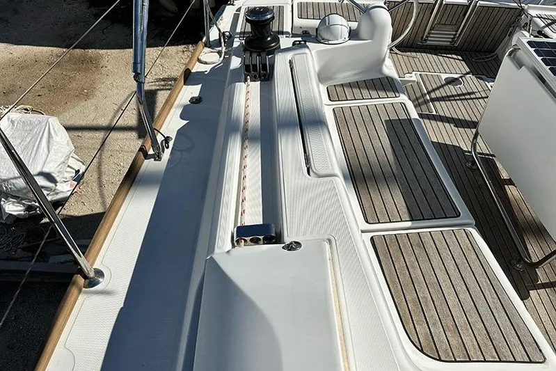  Yacht Photos Pics Jeanneau Sun Odyssey 409 2013