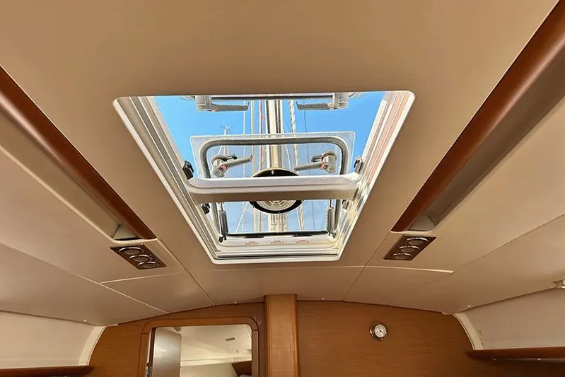  Yacht Photos Pics Jeanneau Sun Odyssey 409 2013