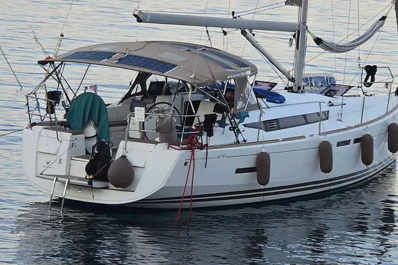  Yacht Photos Pics Jeanneau Sun Odyssey 409 2013