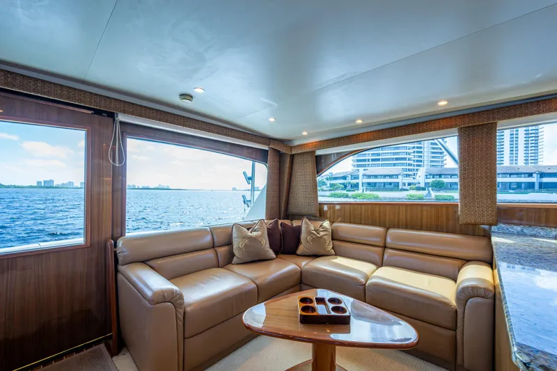 Qualifier Yacht Photos Pics Viking 52 QUALIFIER - Salon