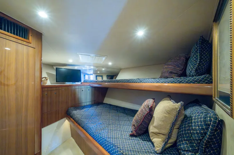 Qualifier Yacht Photos Pics Viking 52 QUALIFIER - Forward Stateroom