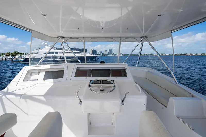 Qualifier Yacht Photos Pics Viking 52 QUALIFIER - Flybridge Helm