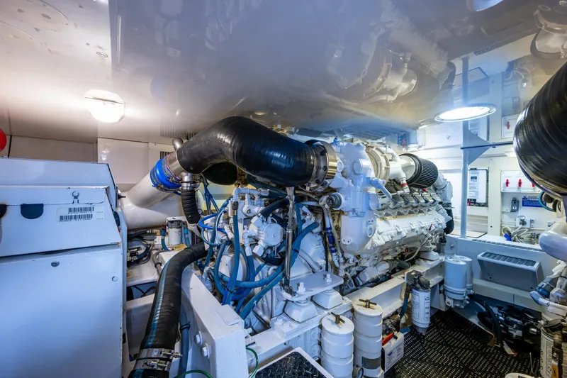 Qualifier Yacht Photos Pics Viking 52 QUALIFIER - Engine Room